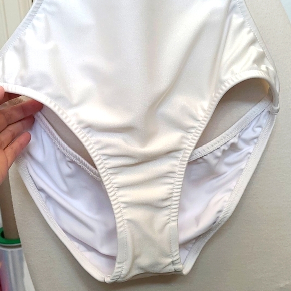 Venus Keyhole Monokini Swimsuit - Picture 2 of 5